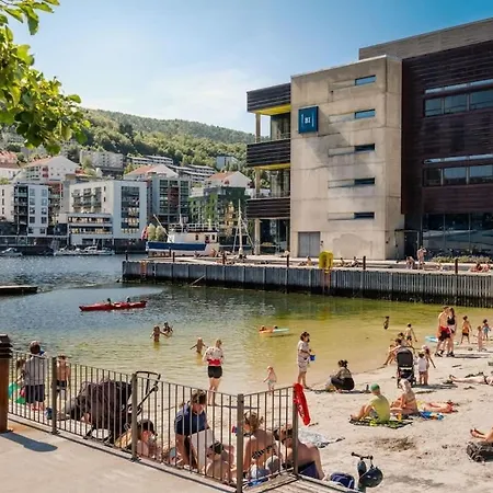 Leilighet Dinbnb I Oasis, Workspace & Elevator!