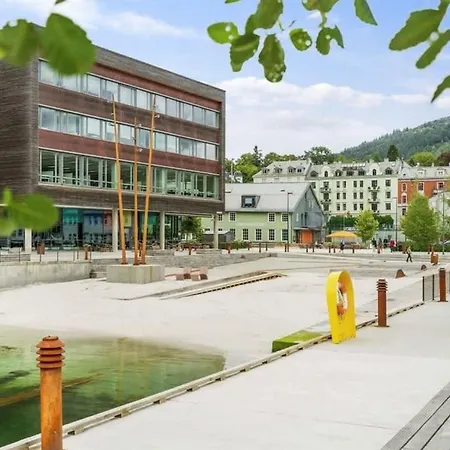 Leilighet Dinbnb I Oasis, Workspace & Elevator! *